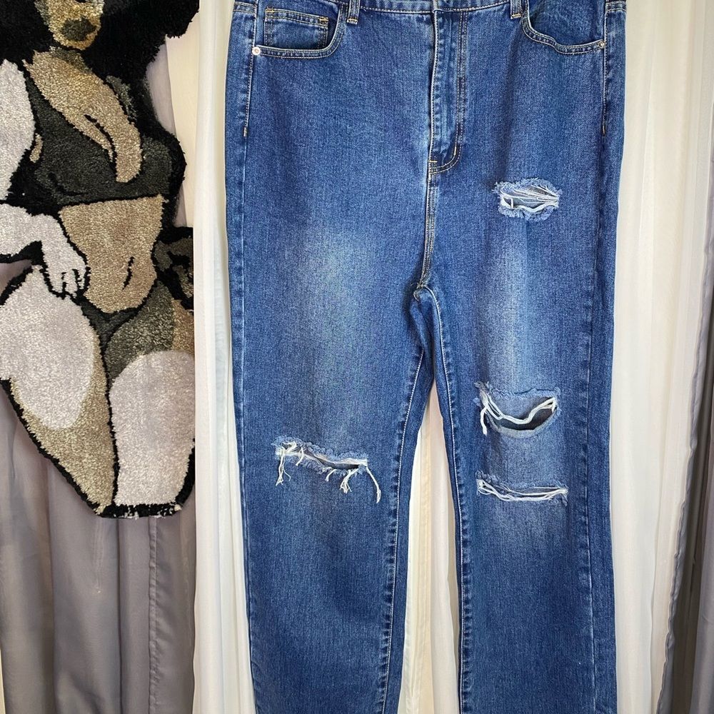PrettyLittleThing Relaxed Wide-Leg Blue Distressed Jeans